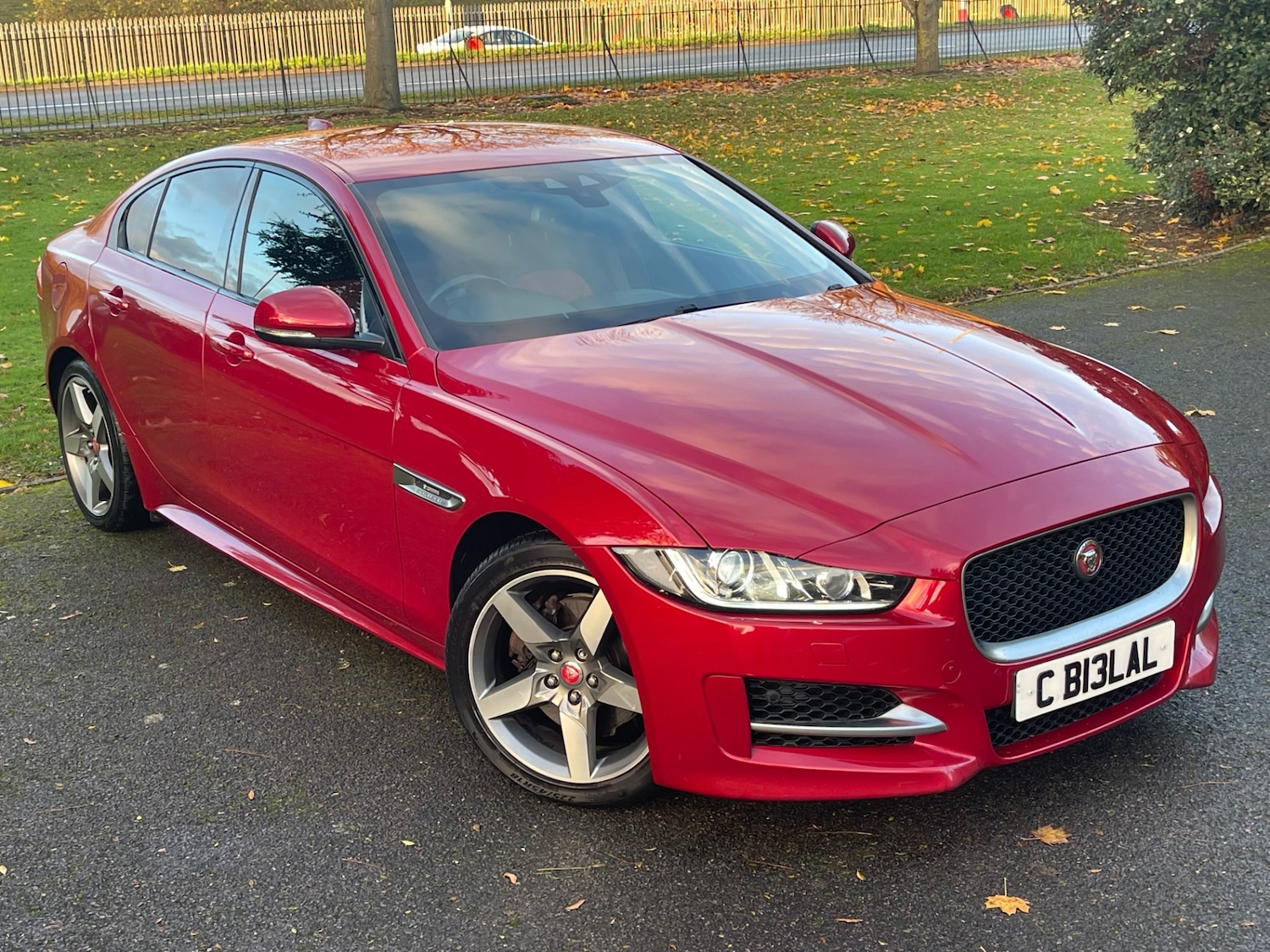 Used Jaguar XE 2017 for sale - 76640669: Photo 1