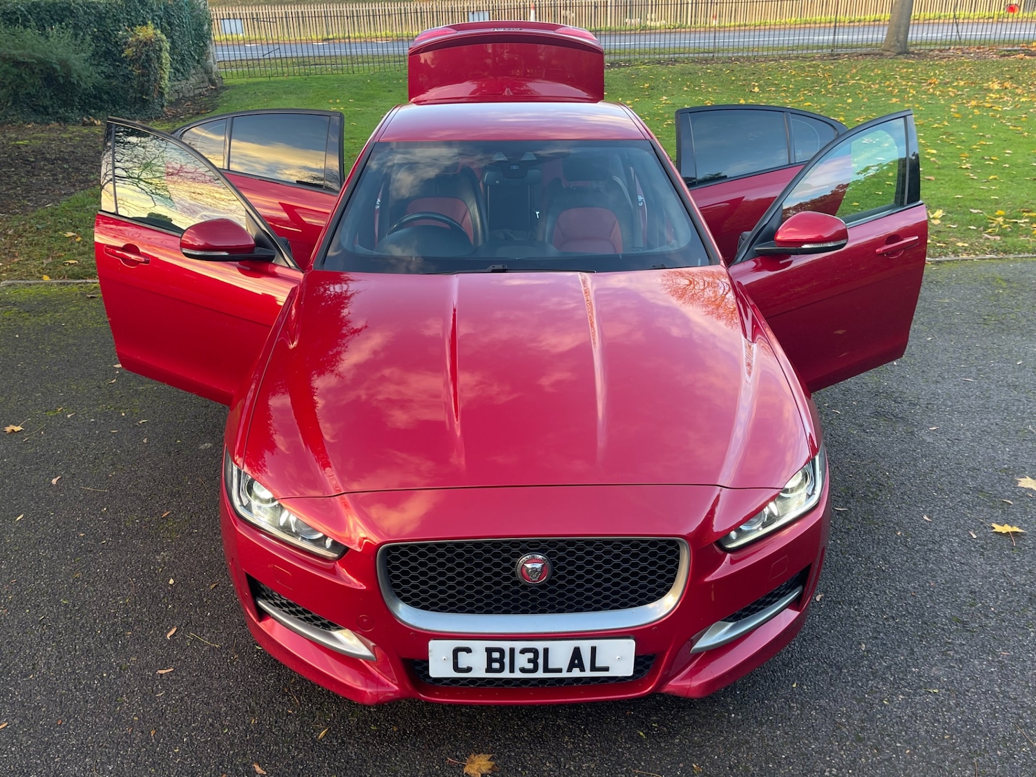 Used Jaguar XE 2017 for sale - 76640669: Photo 11
