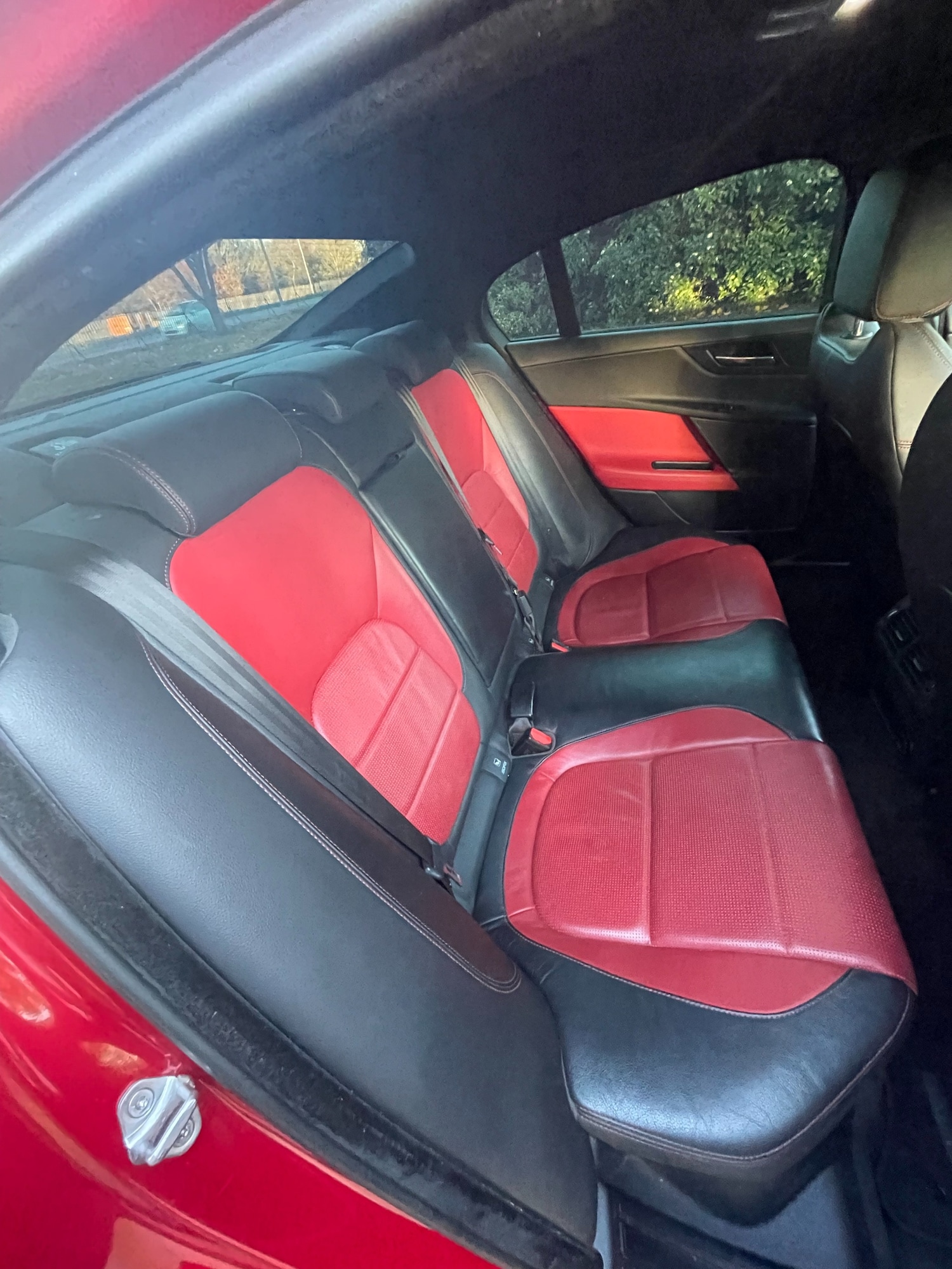 Used Jaguar XE 2017 for sale - 76640669: Photo 23