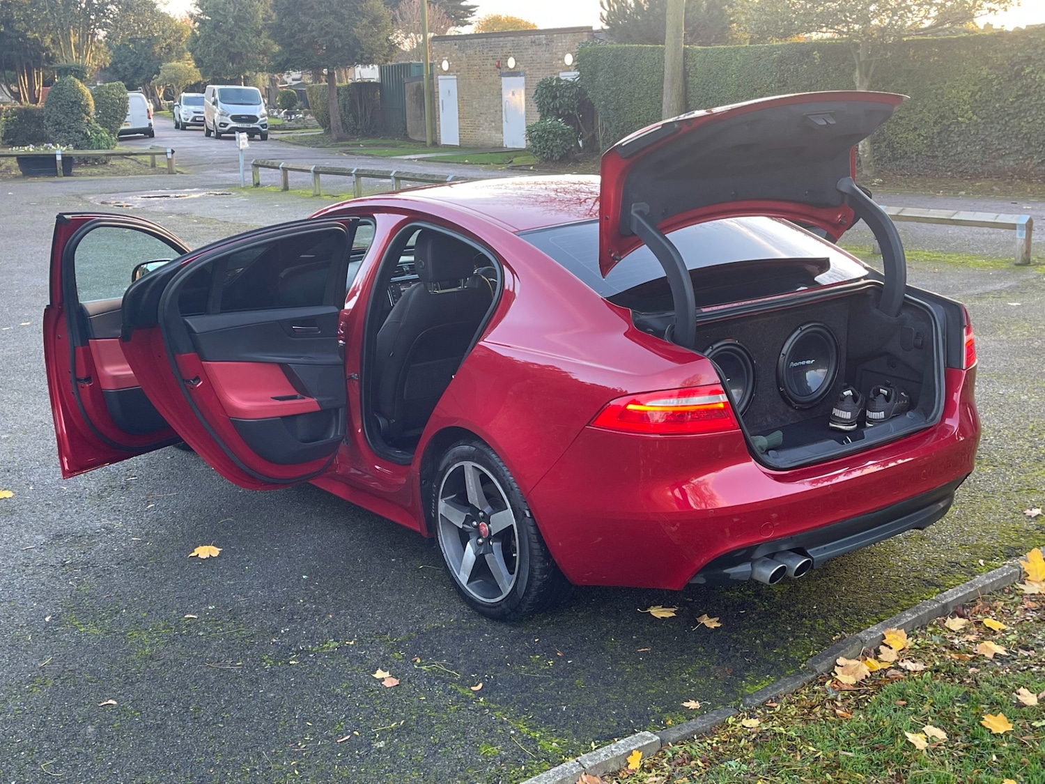 Used Jaguar XE 2017 for sale - 76640669: Photo 31