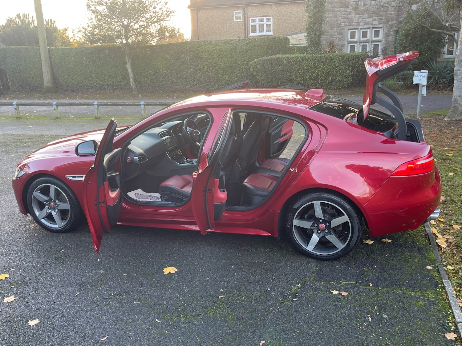 Used Jaguar XE 2017 for sale - 76640669: Photo 33