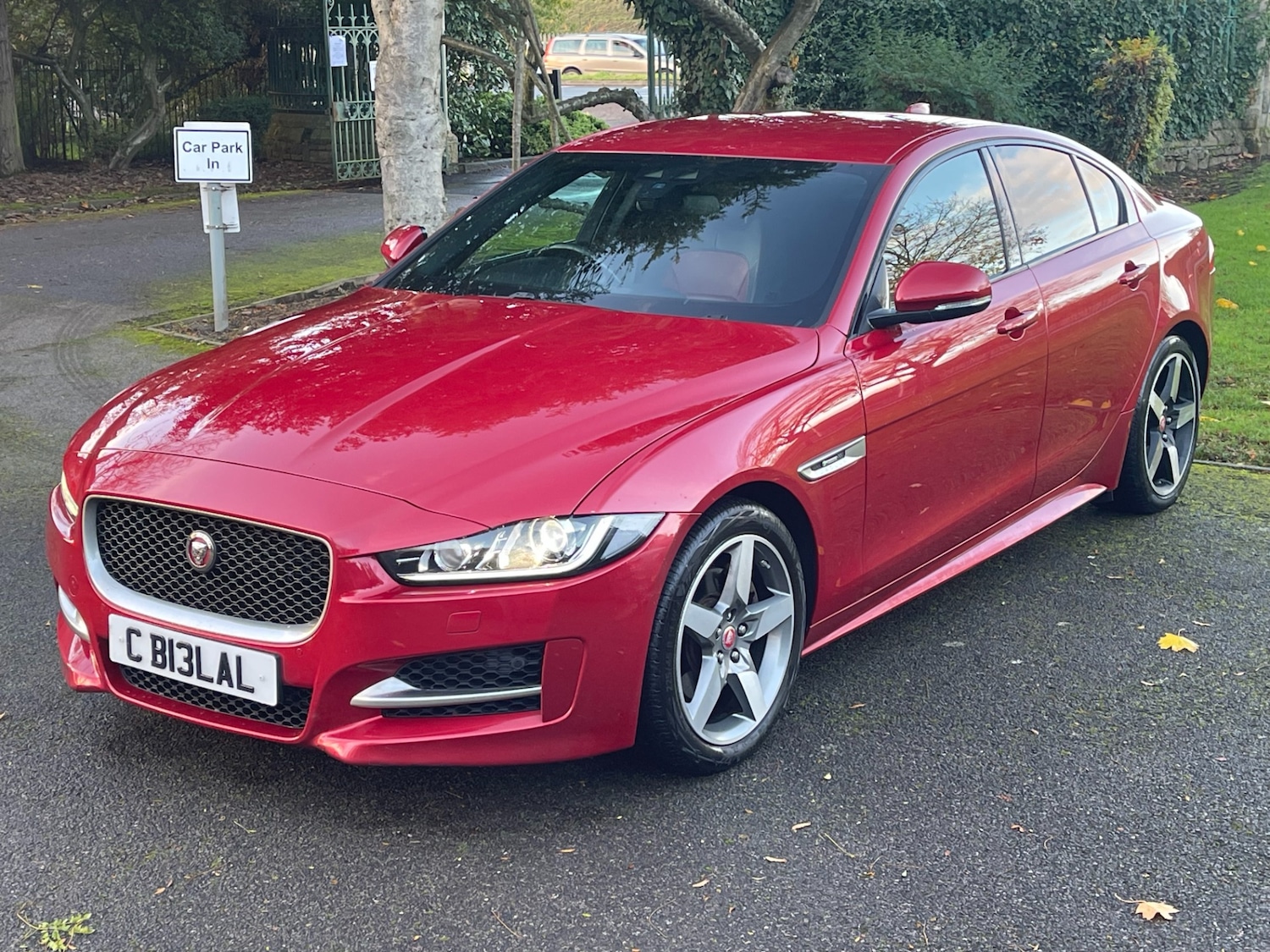 Used Jaguar XE 2017 for sale - 76640669: Photo 5