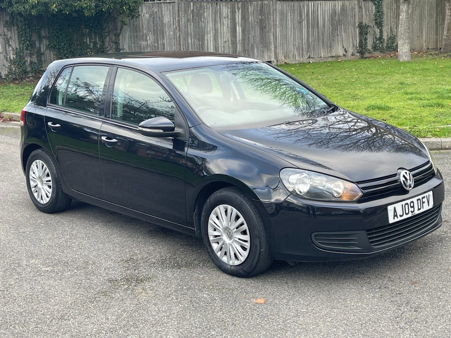 Used Volkswagen Golf 2009 for sale - 76860100: Photo 3