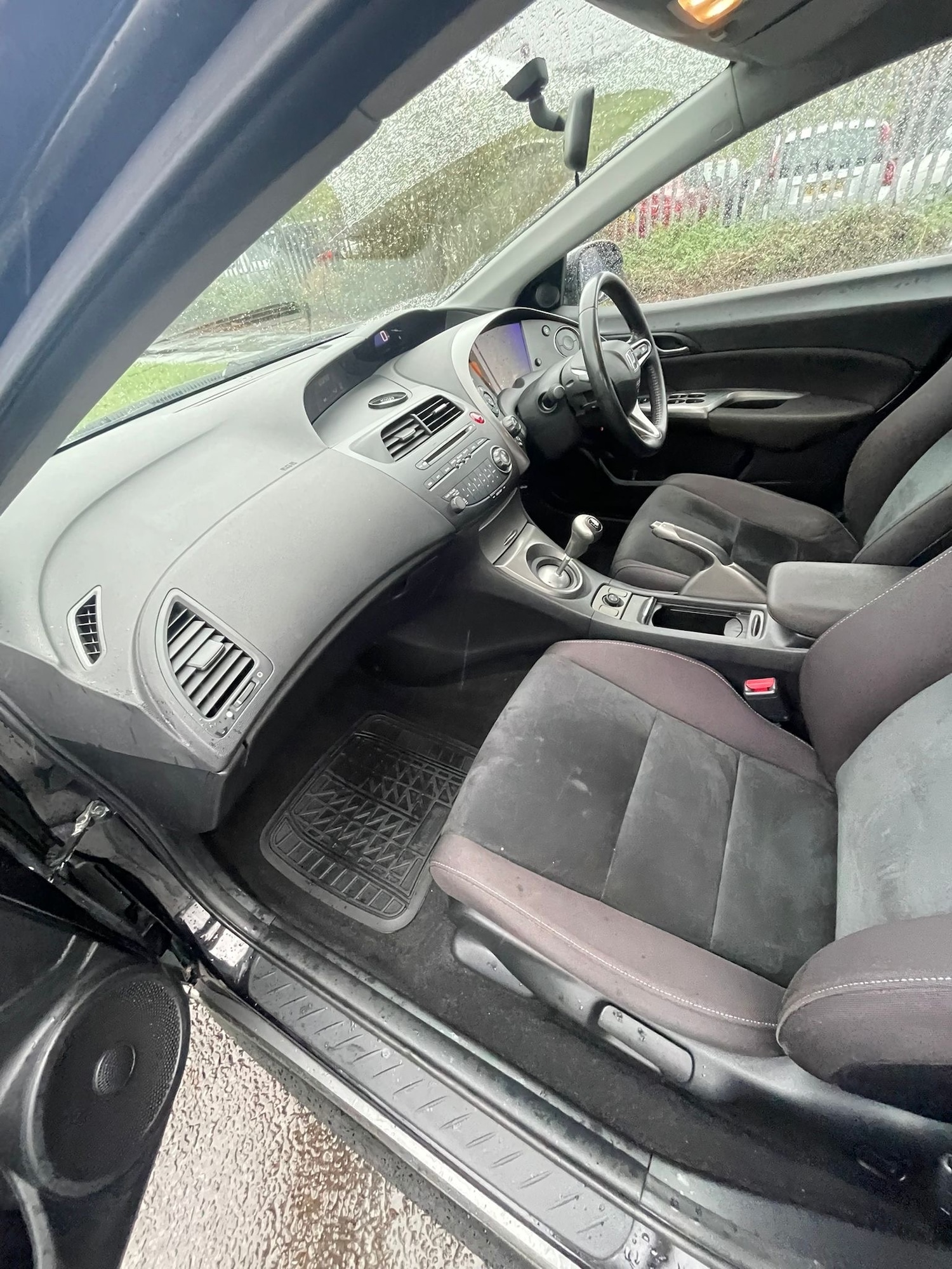 Used Honda Civic 2011 for sale - 76532133: Photo 35