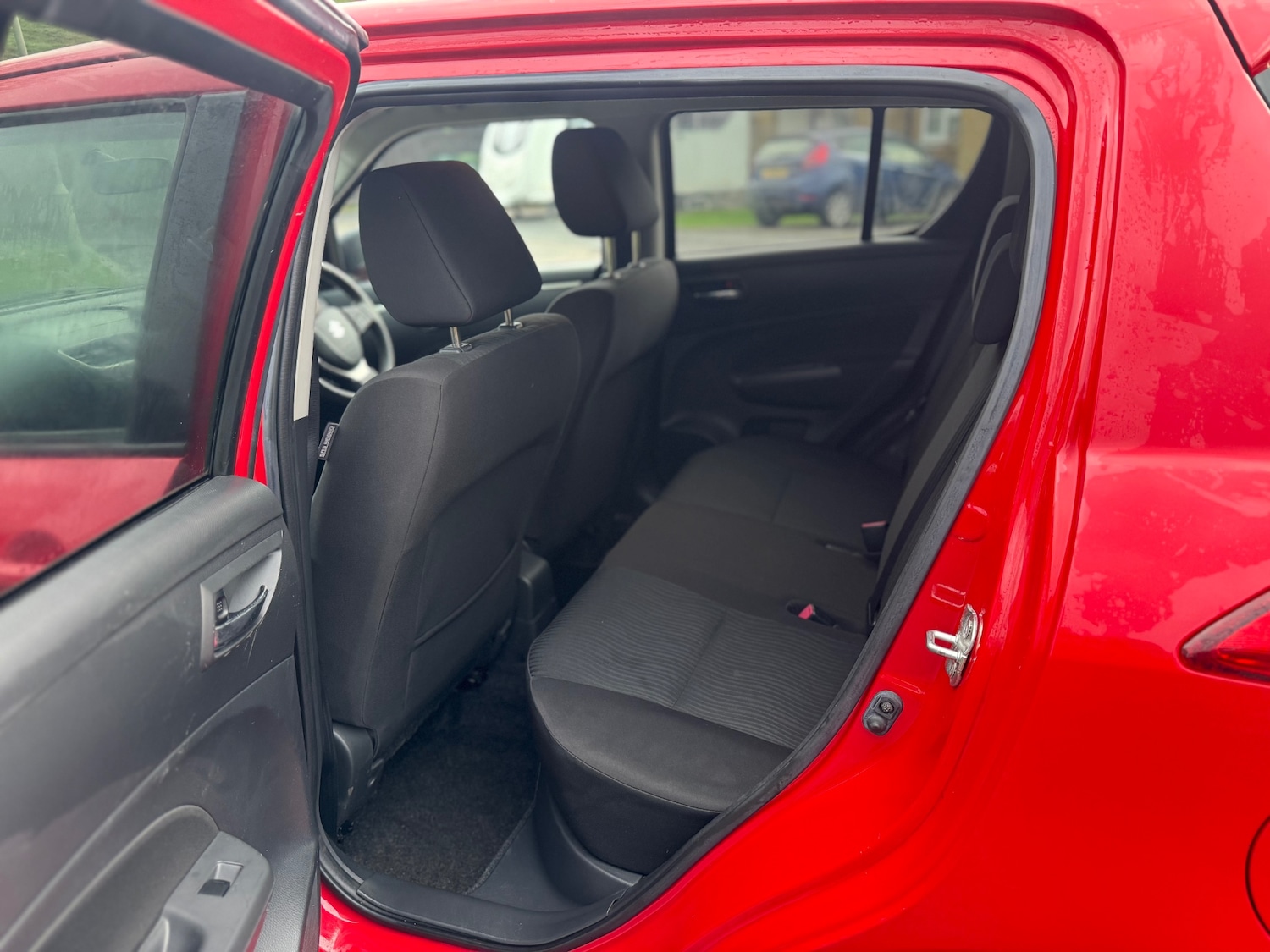 Used Suzuki Swift 2011 for sale - 76588997: Photo 27