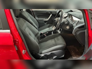 Used Ford Fiesta 2010 for sale - 77707981: Photo