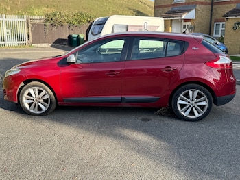 Used Renault Megane 2010 for sale - 76057242: Photo