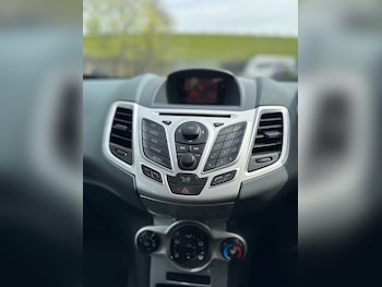 Used Ford Fiesta 2011 for sale - 78190695: Photo