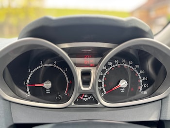 Used Ford Fiesta 2011 for sale - 78190695: Photo