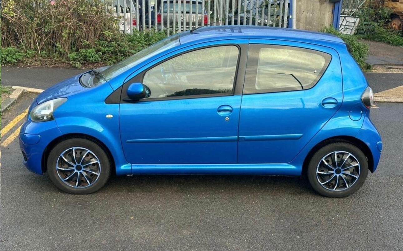 Used Toyota AYGO 2009 for sale - 76418554: Photo 3