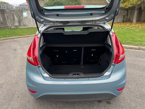 Used Ford Fiesta 2010 for sale - 76309788: Photo 17