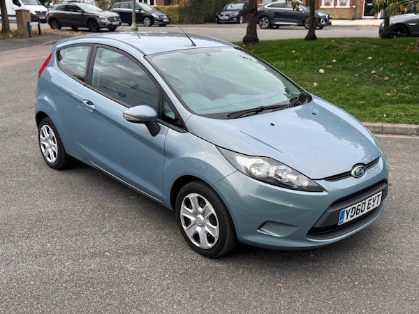Used Ford Fiesta 2010 for sale - 76309788: Photo 2