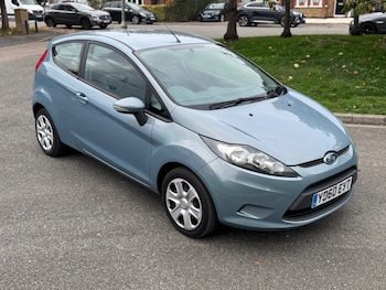 Used Ford Fiesta 2010 for sale - 76309788: Photo 2