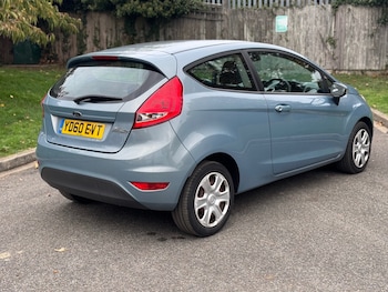 Used Ford Fiesta 2010 for sale - 76309788: Photo 4