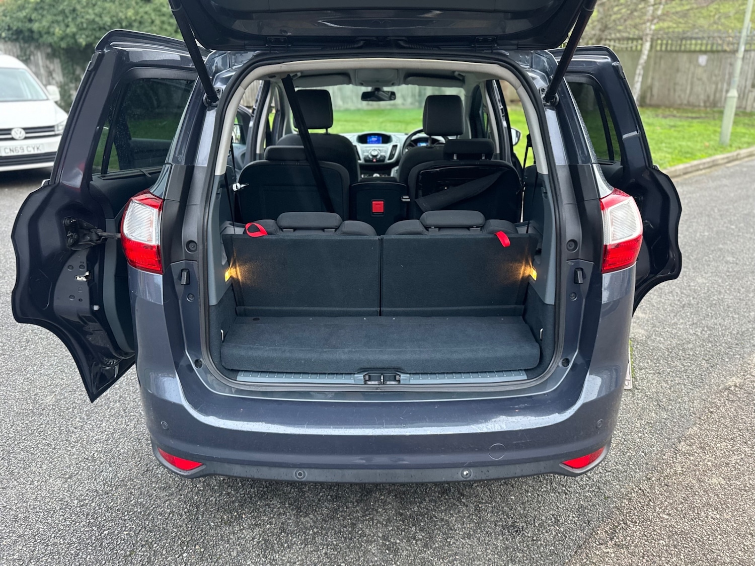 Used Ford Grand C-Max 2010 for sale - 76879769: Photo 13