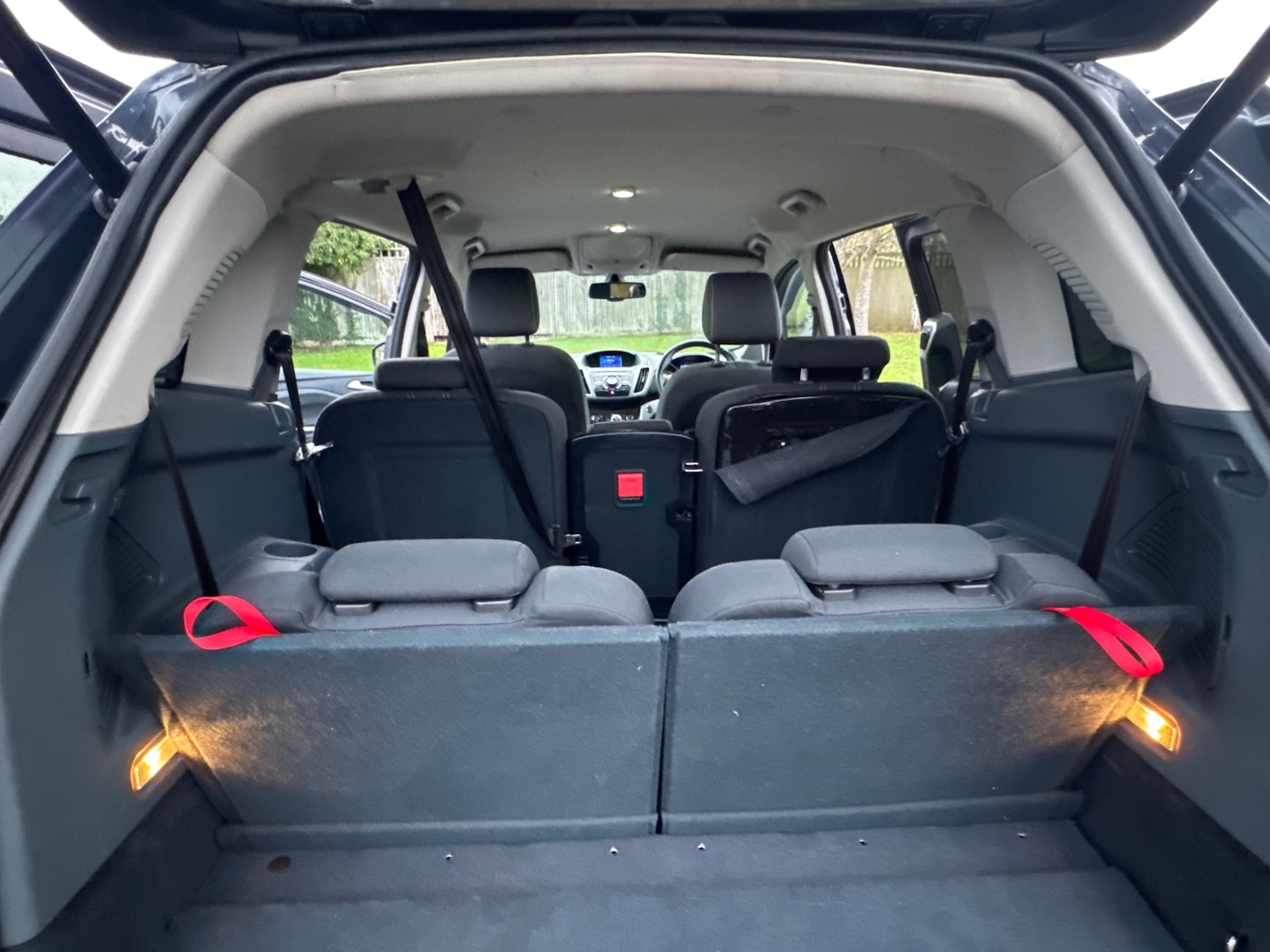 Used Ford Grand C-Max 2010 for sale - 76879769: Photo 17