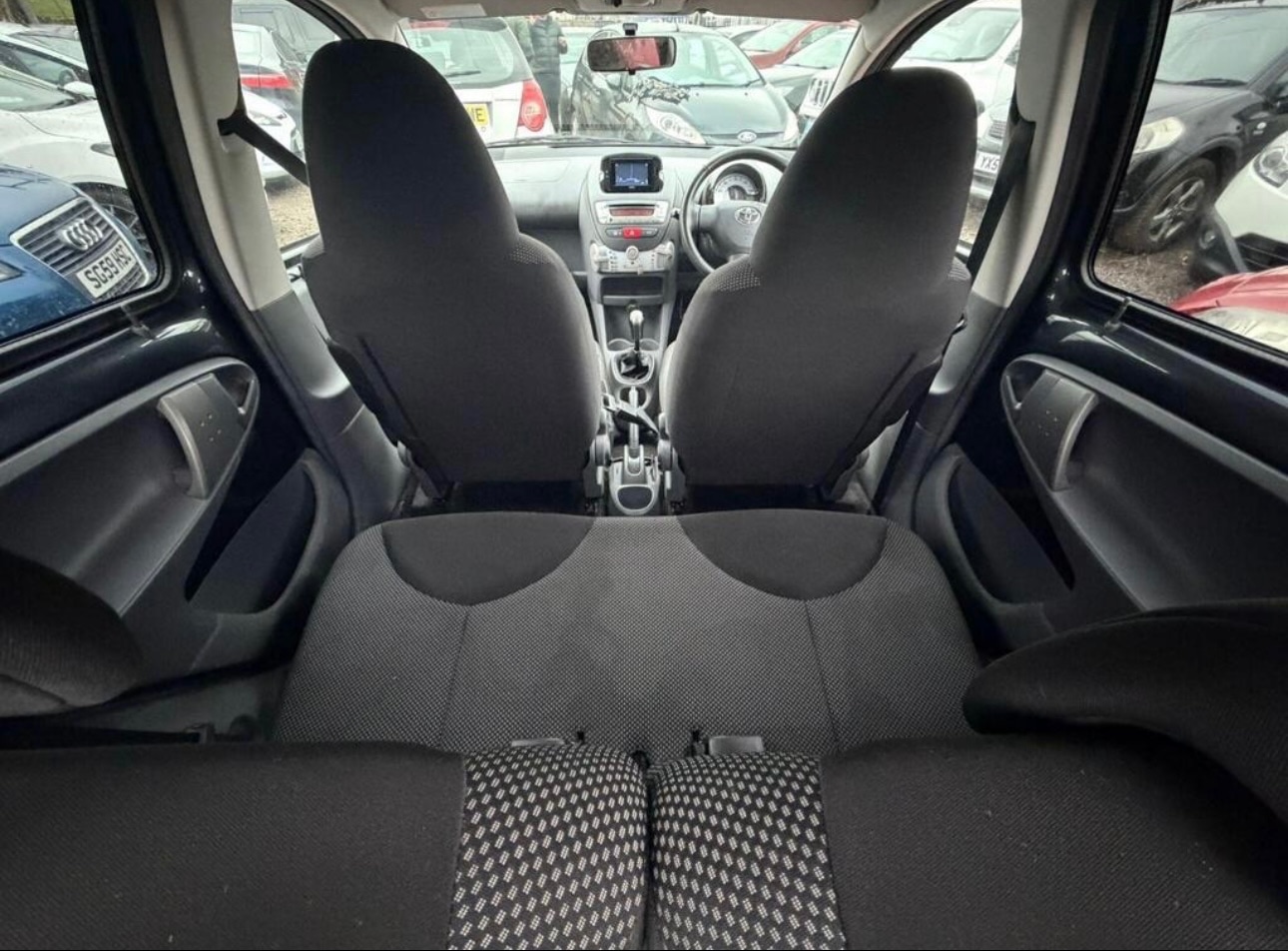 Used Toyota AYGO 2011 for sale - 77638763: Photo 10