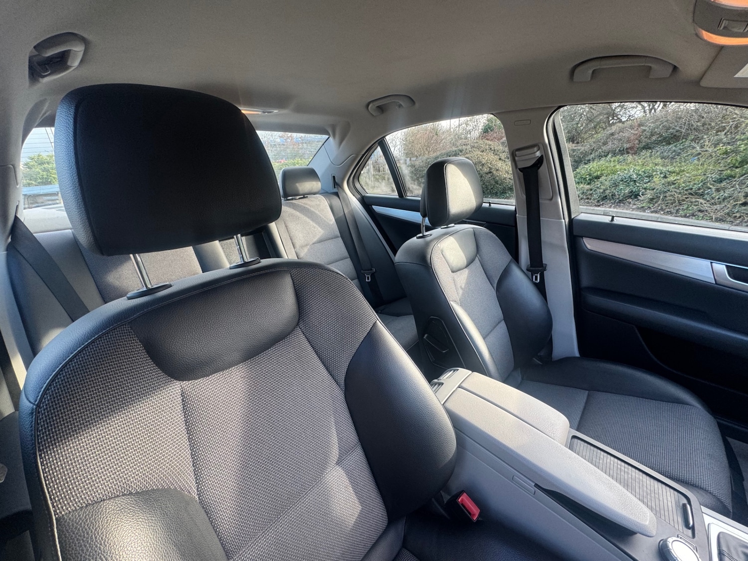 Used Mercedes-Benz C Class 2012 for sale - 77233858: Photo 37