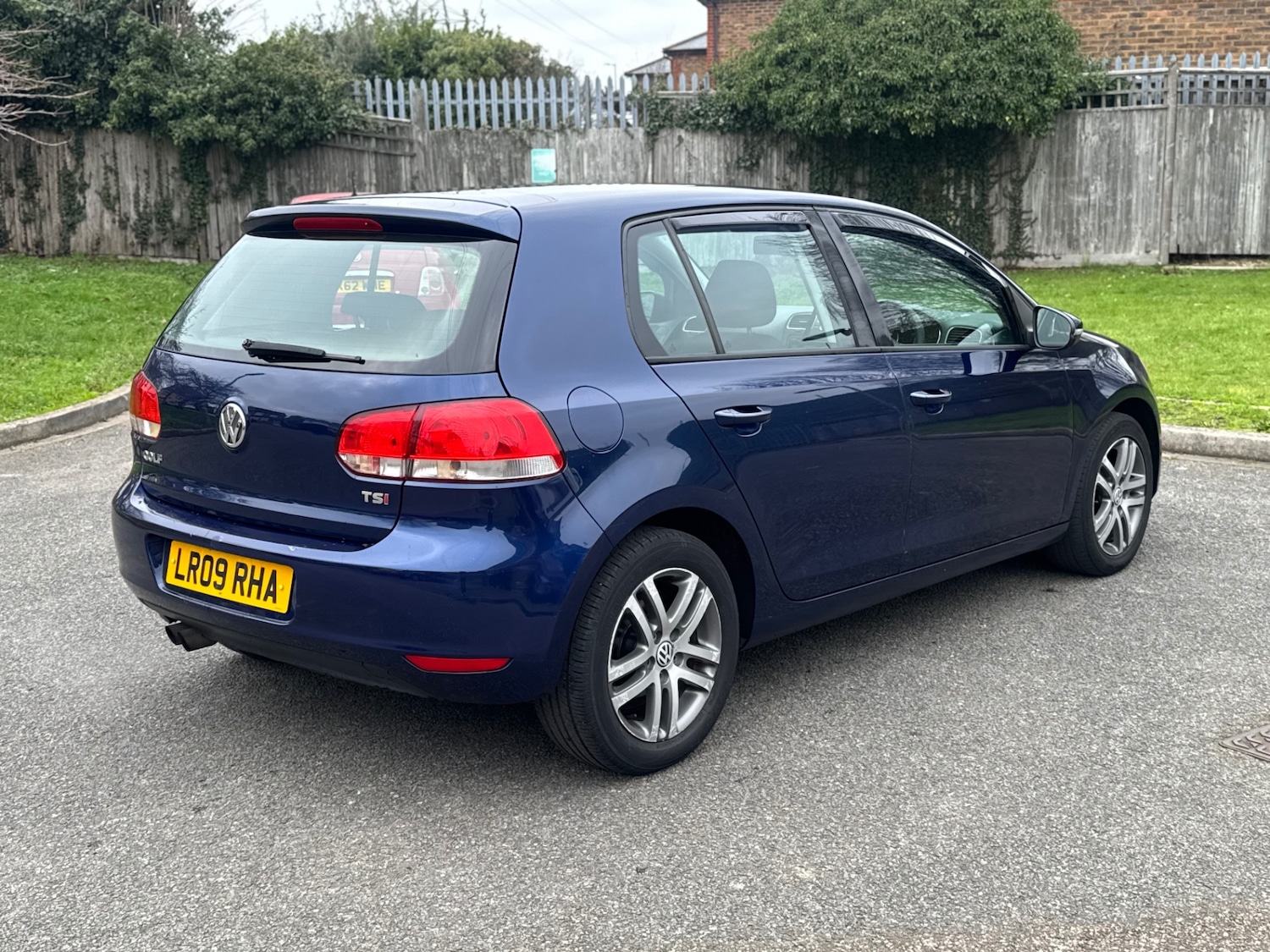 Used Volkswagen Golf 2009 for sale - 77066309: Photo 27