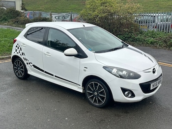 2011 (61) - 1.3 Black 5dr