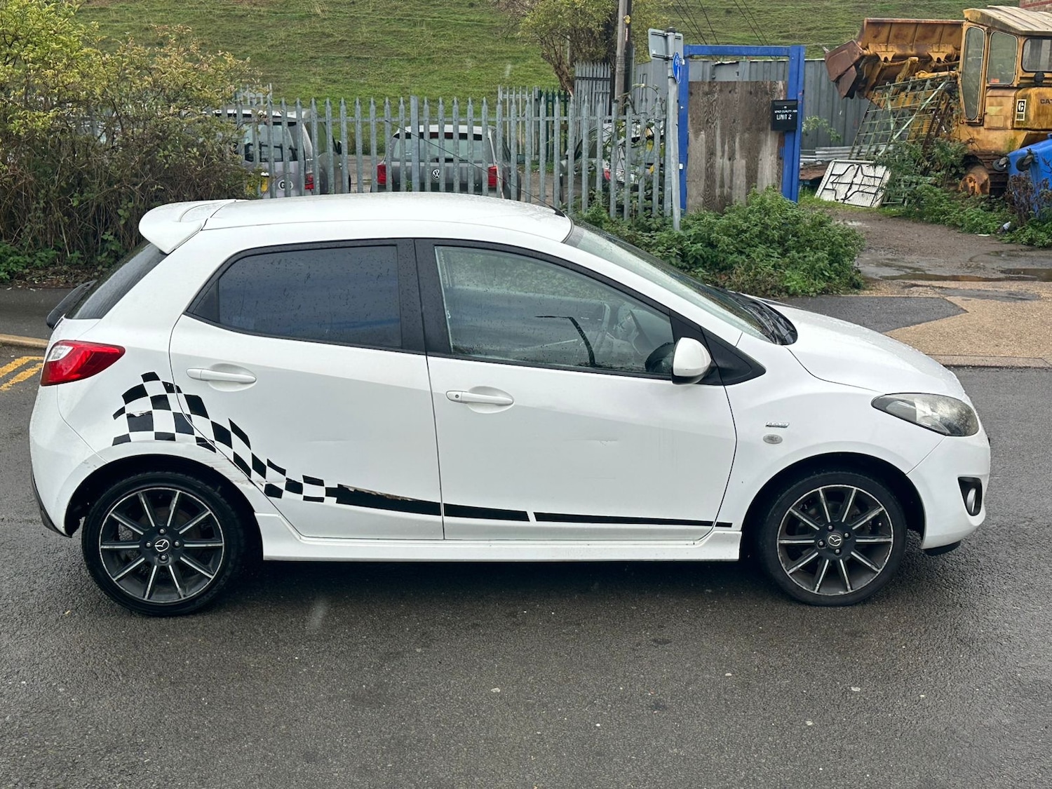 Used Mazda Mazda2 2011 for sale - 76321663: Photo 4