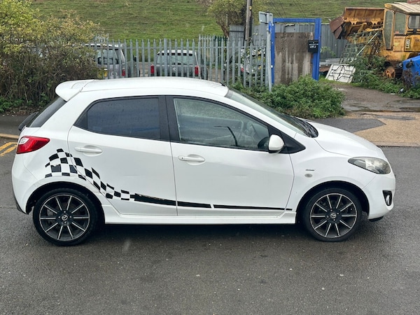 Used Mazda Mazda2 2011 for sale - 76321663: Photo 4