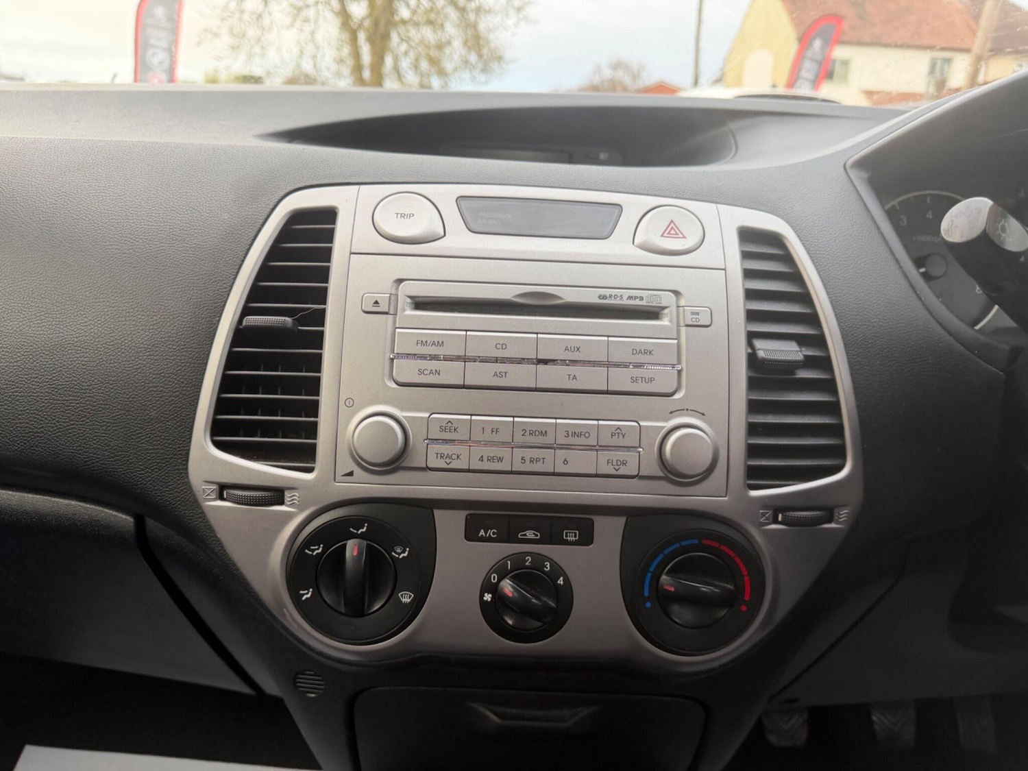 Used Hyundai i20 2009 for sale - 78057742: Photo 11