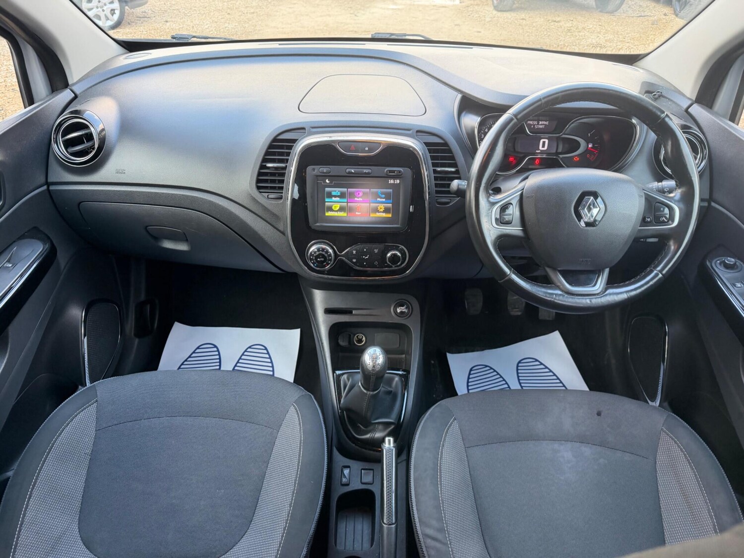 Used Renault Captur 2016 for sale - 77716080: Photo 21