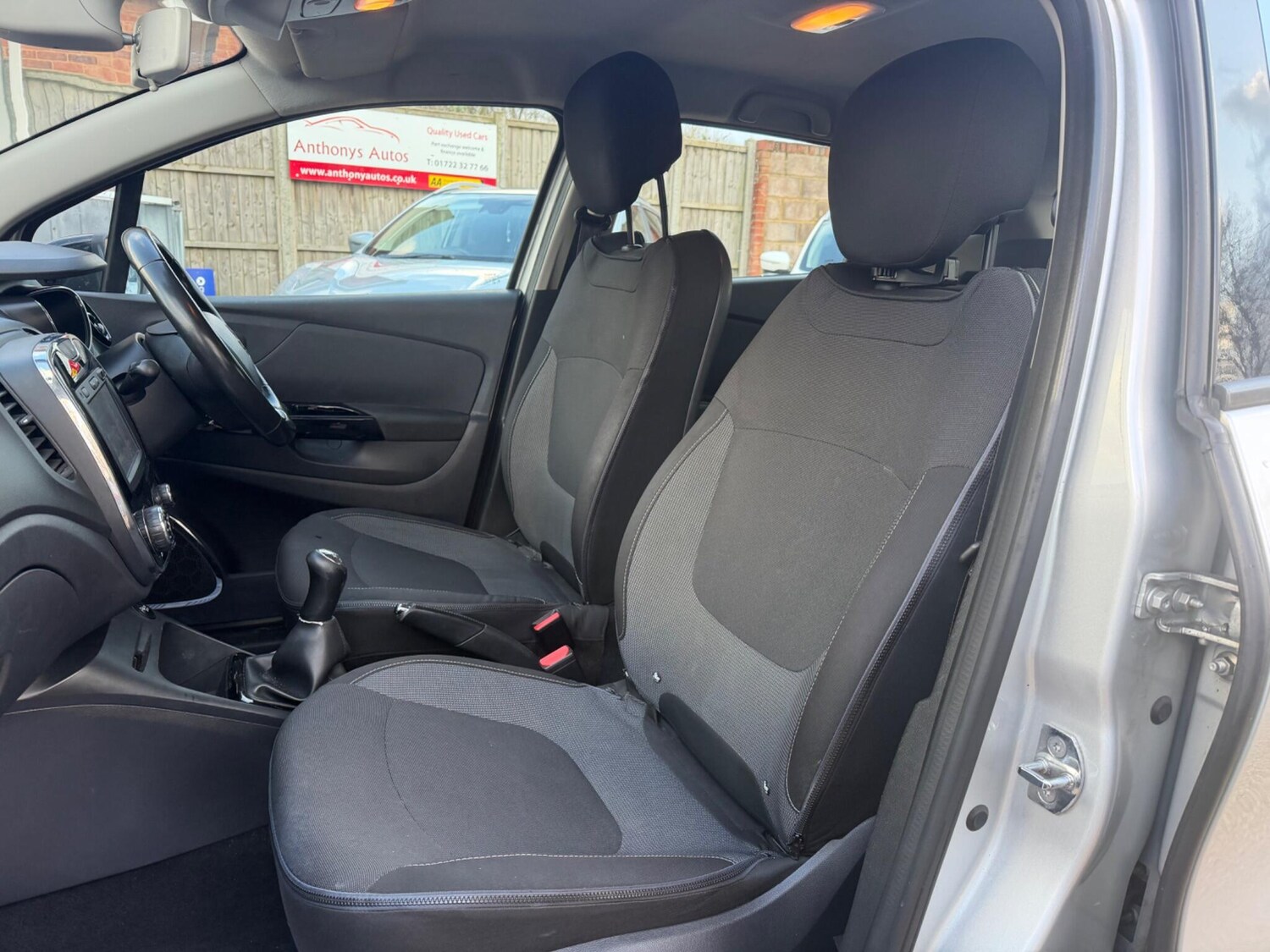 Used Renault Captur 2016 for sale - 77716080: Photo 23