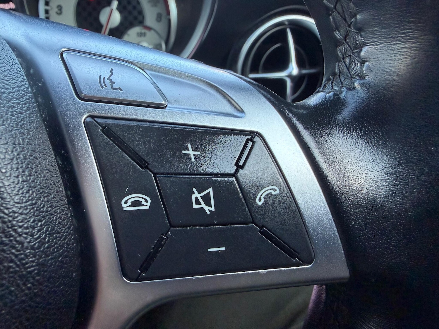 Used Mercedes-Benz SLK 2011 for sale - 77716074: Photo 35