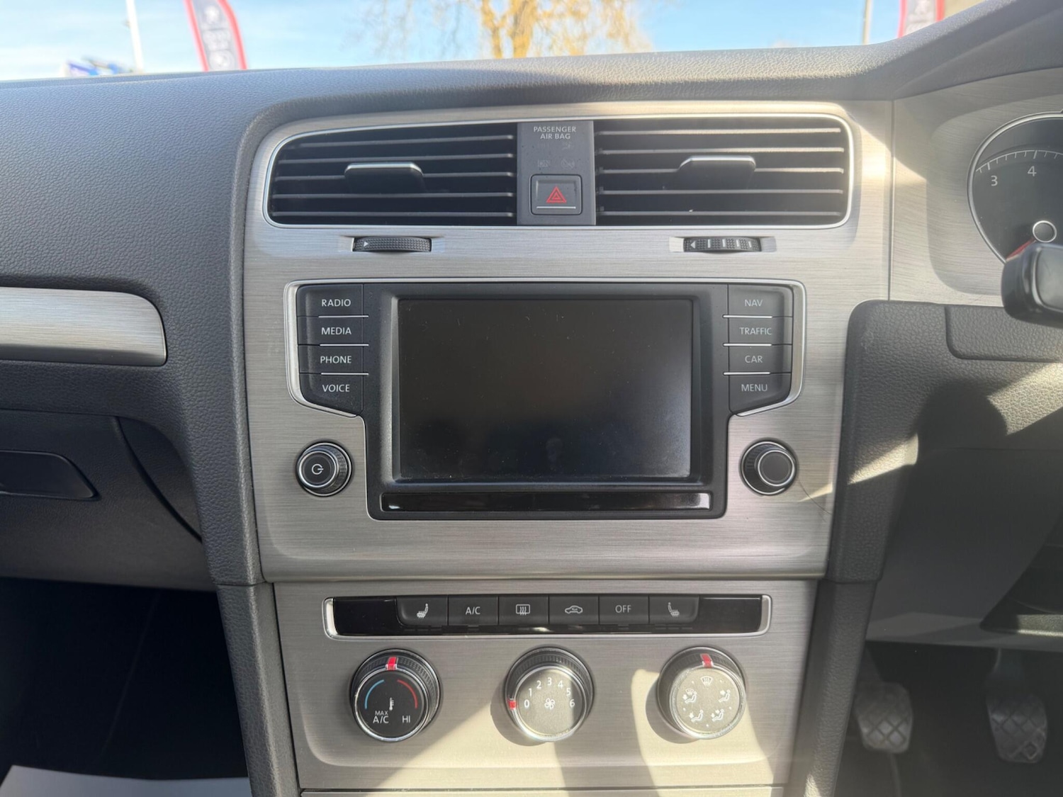 Used Volkswagen Golf 2017 for sale - 77978074: Photo 28