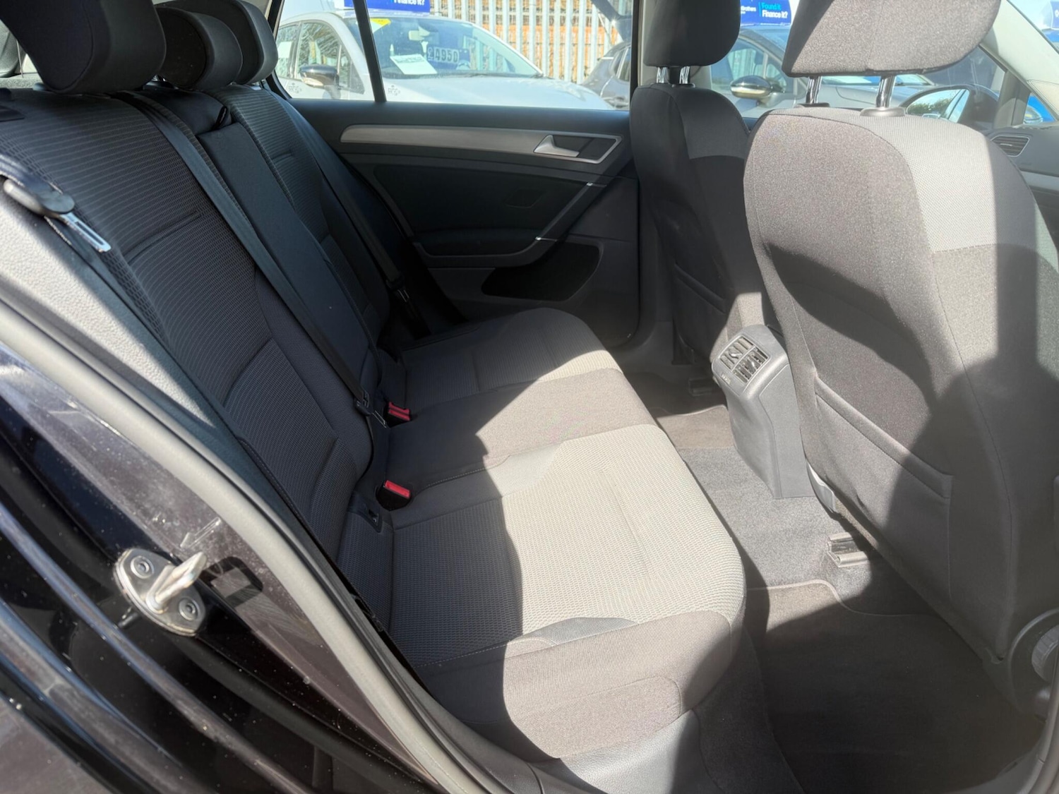 Used Volkswagen Golf 2017 for sale - 77978074: Photo 36