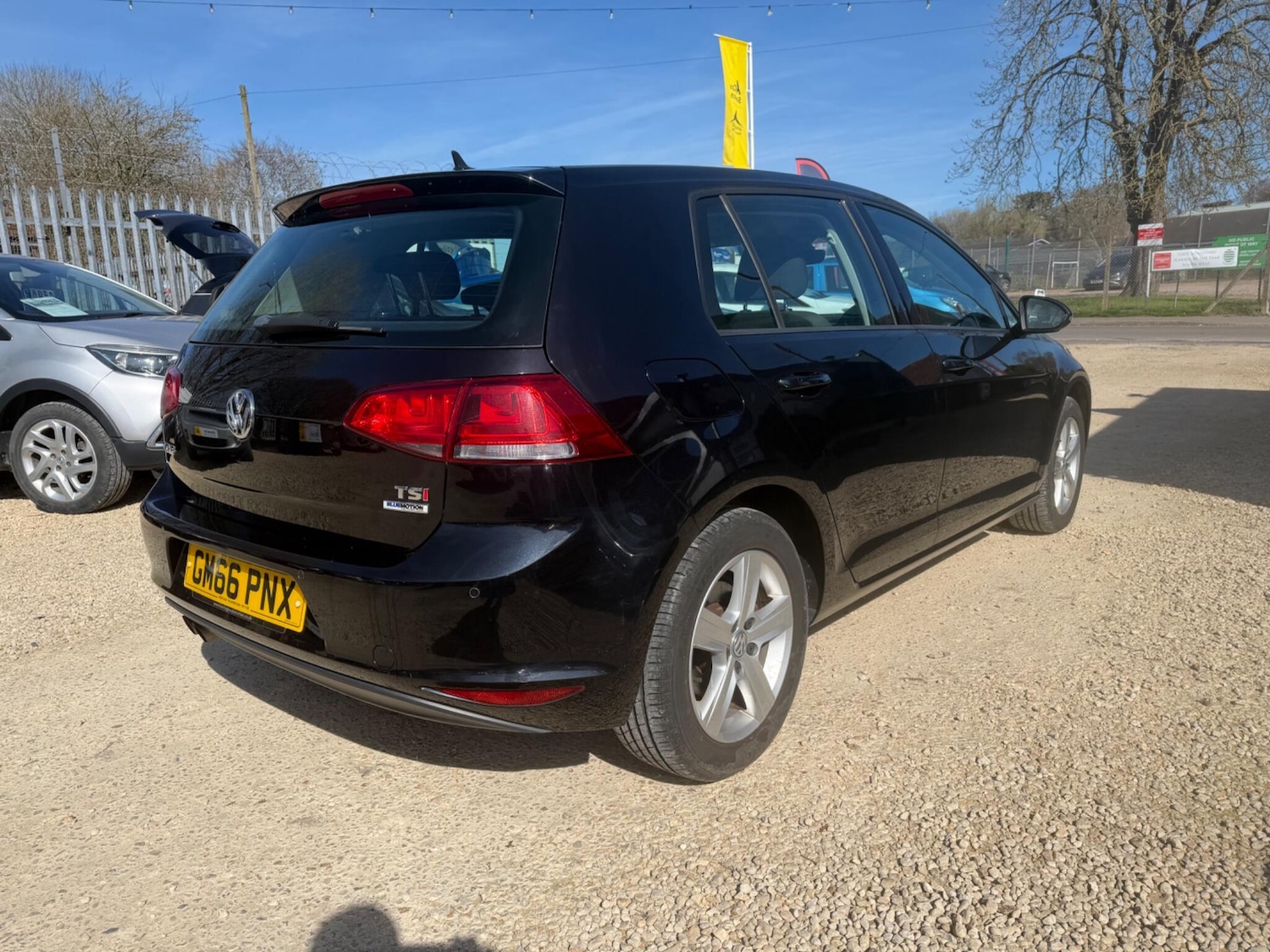 Used Volkswagen Golf 2017 for sale - 77978074: Photo 8