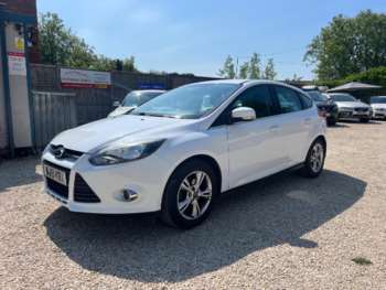 2011 (61) - 1.6 Zetec Euro 5 5dr
