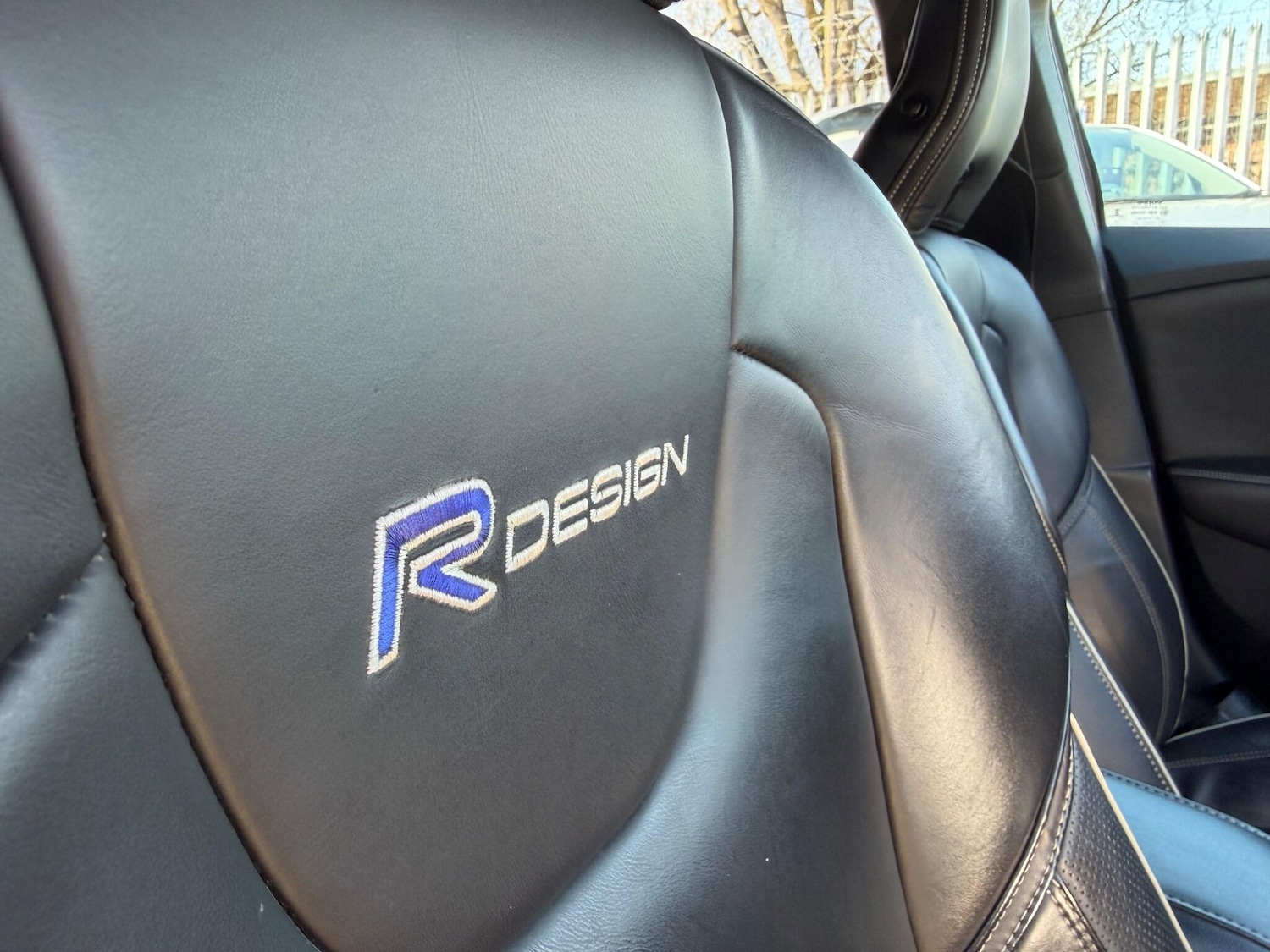 Used Volvo V40 for sale - 77977652: Photo 25