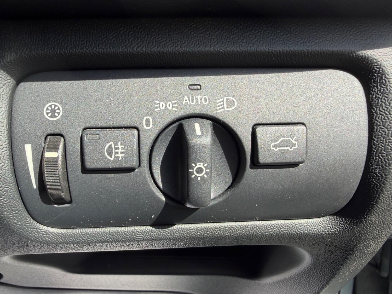 Used Volvo V40 for sale - 77977652: Photo 33