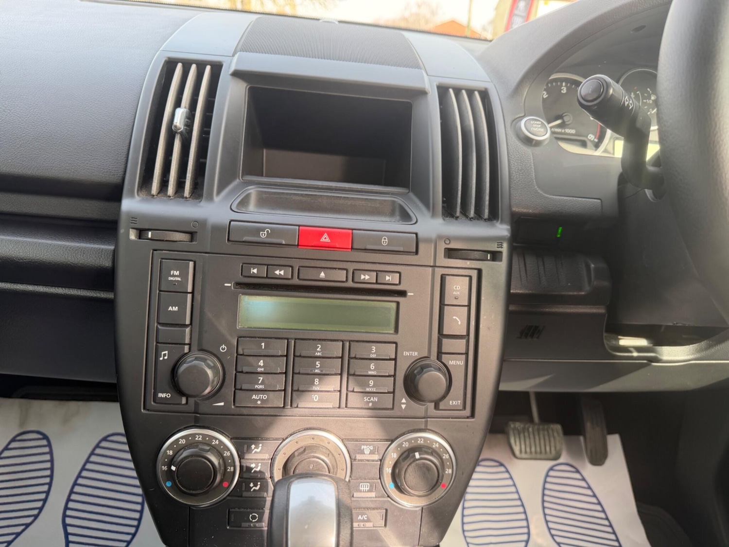 Used Land Rover Freelander 2010 for sale - 77940435: Photo 25