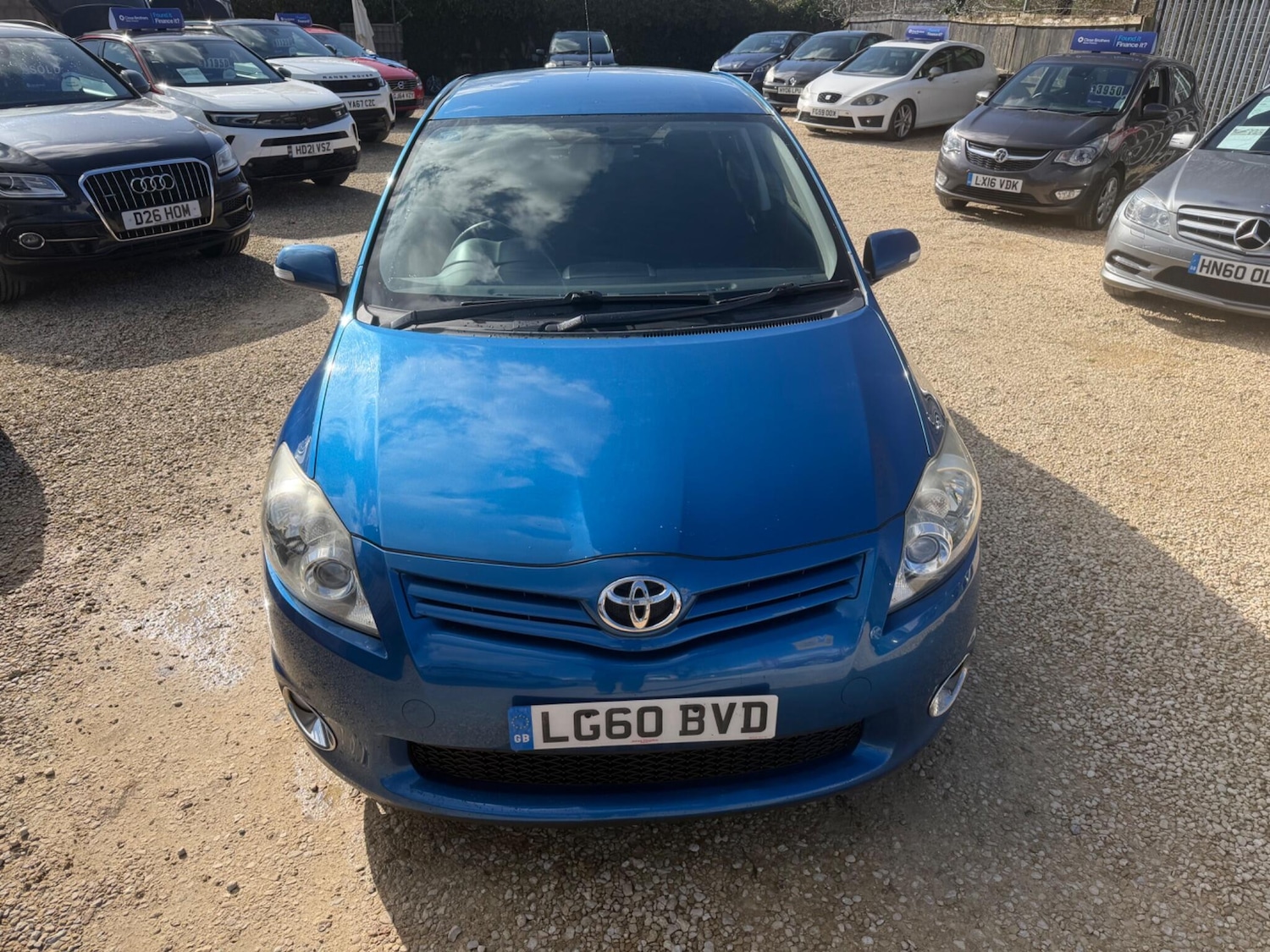 Used Toyota Auris 2010 for sale - 77716077: Photo 2