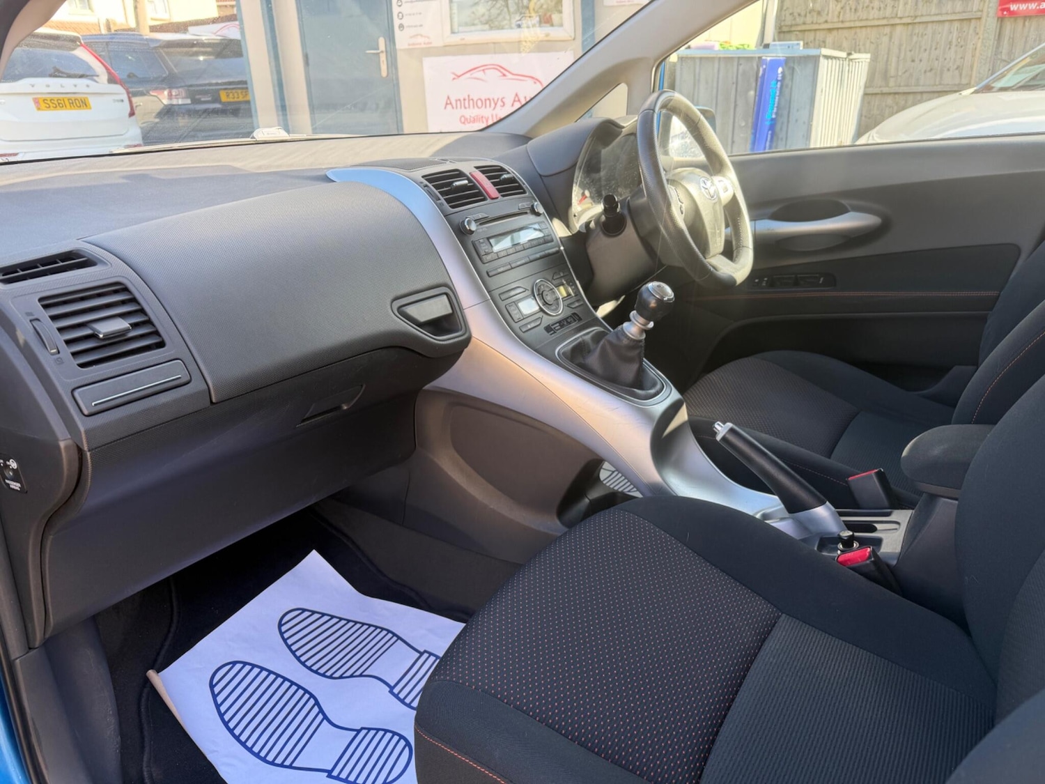 Used Toyota Auris 2010 for sale - 77716077: Photo 31