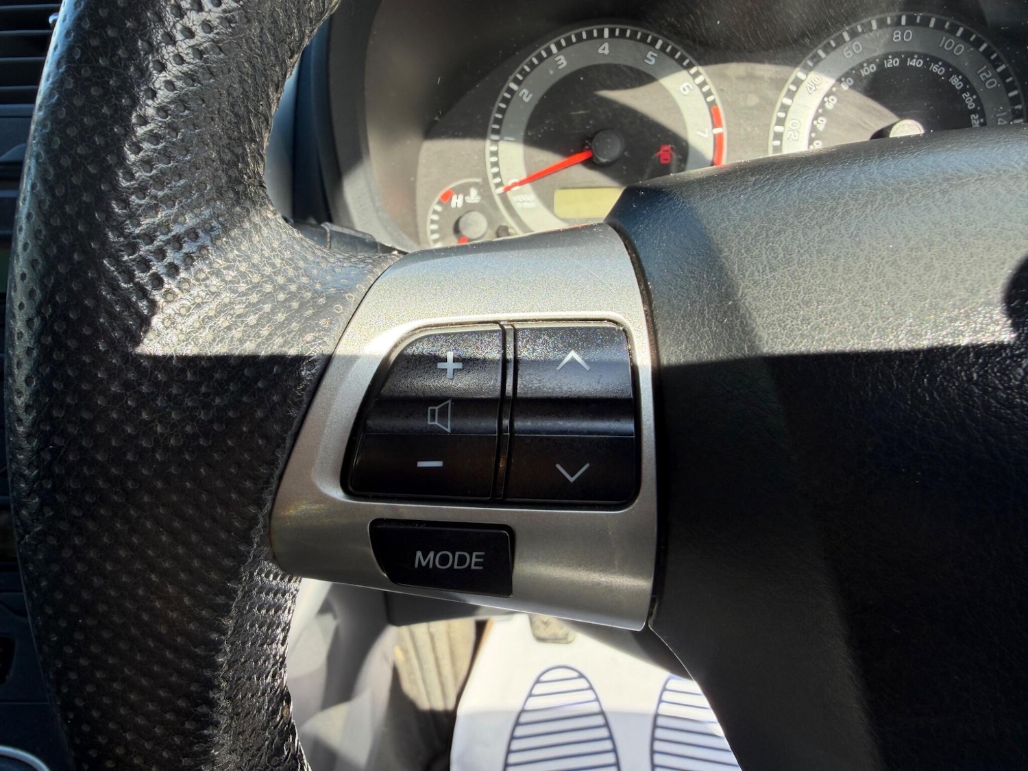 Used Toyota Auris 2010 for sale - 77716077: Photo 38