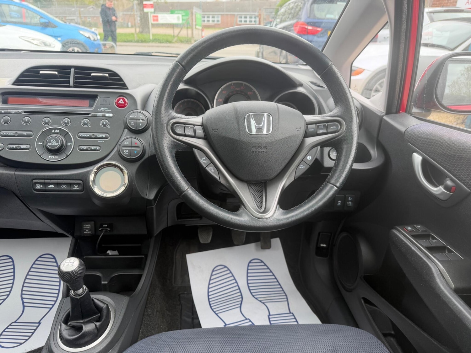 Used Honda Jazz 2014 for sale - 78100941: Photo 23