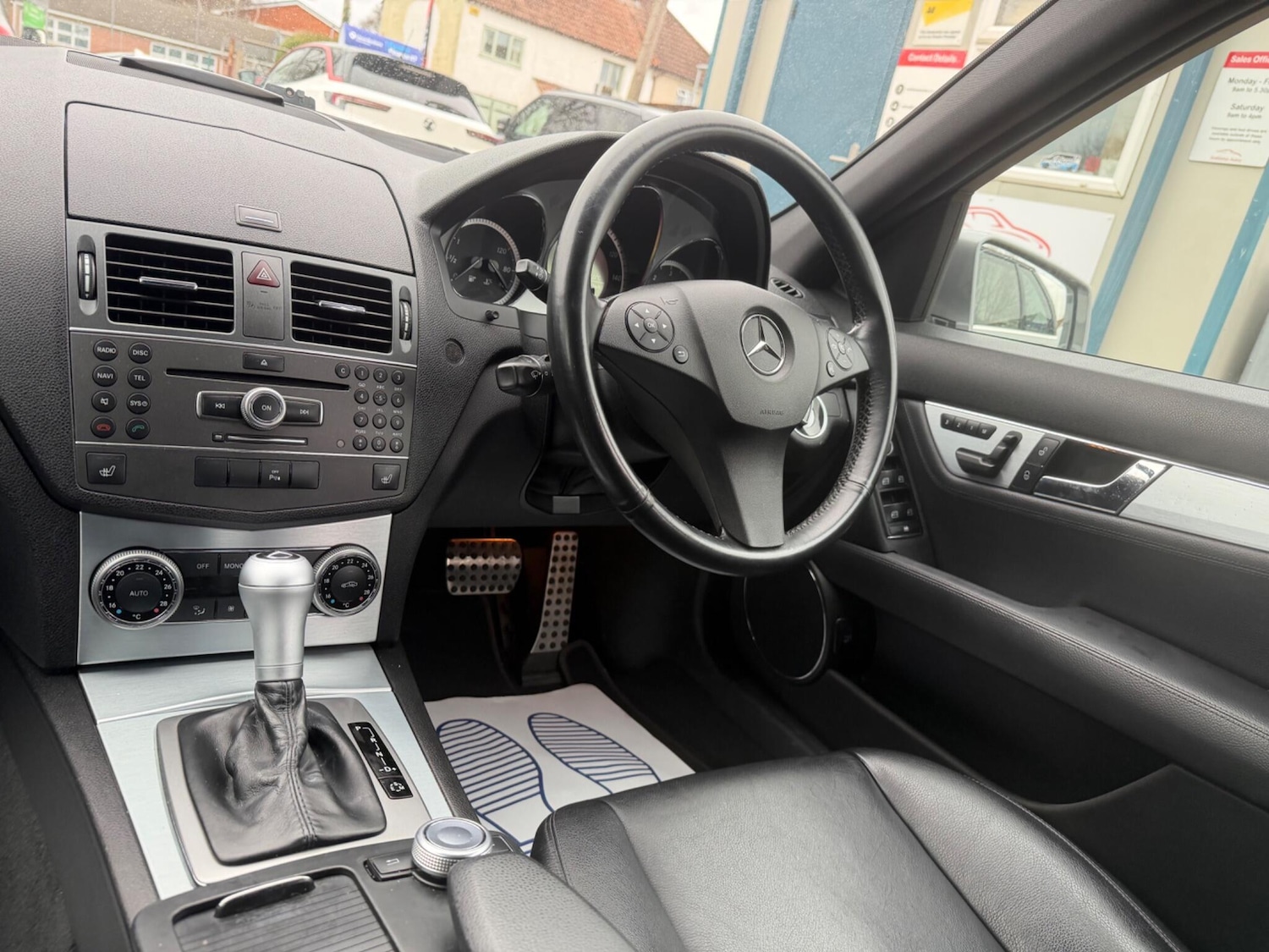 Used Mercedes-Benz C Class 2010 for sale - 77716081: Photo 23