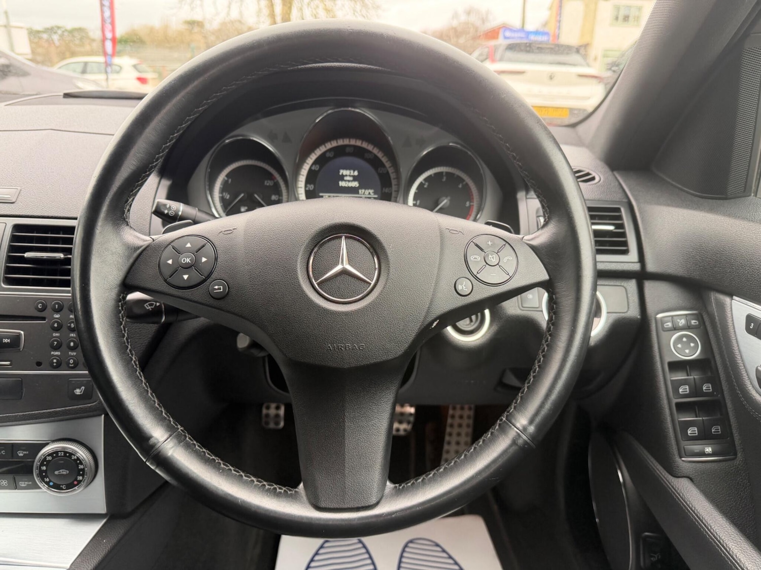 Used Mercedes-Benz C Class 2010 for sale - 77716081: Photo 27