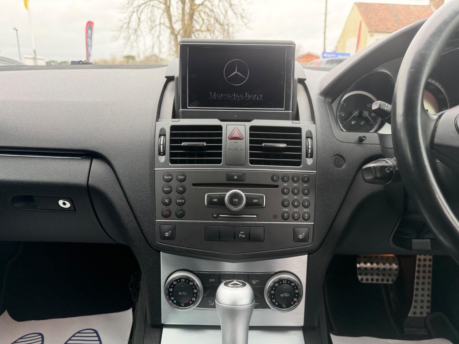 Used Mercedes-Benz C Class 2010 for sale - 77716081: Photo 31