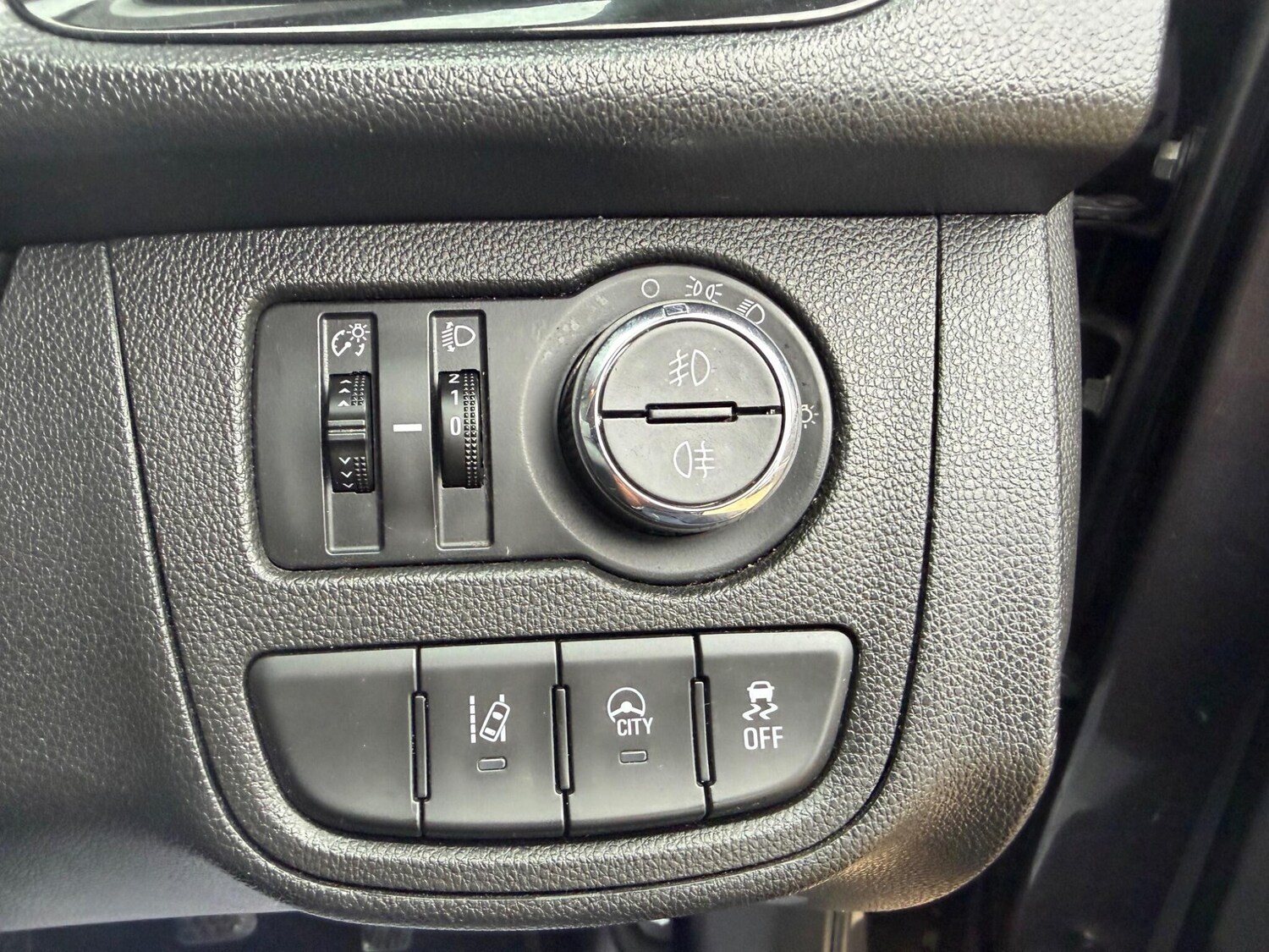 Used Vauxhall Viva 2016 for sale - 77716078: Photo 20