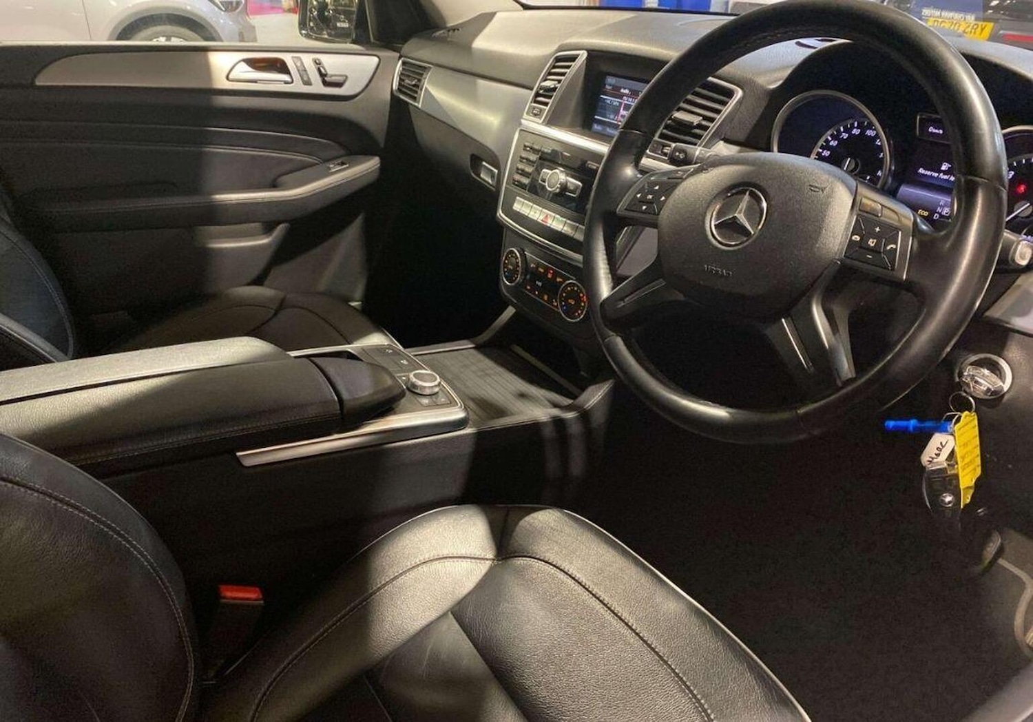 Used Mercedes-Benz M Class 2013 for sale - 77400083: Photo 8