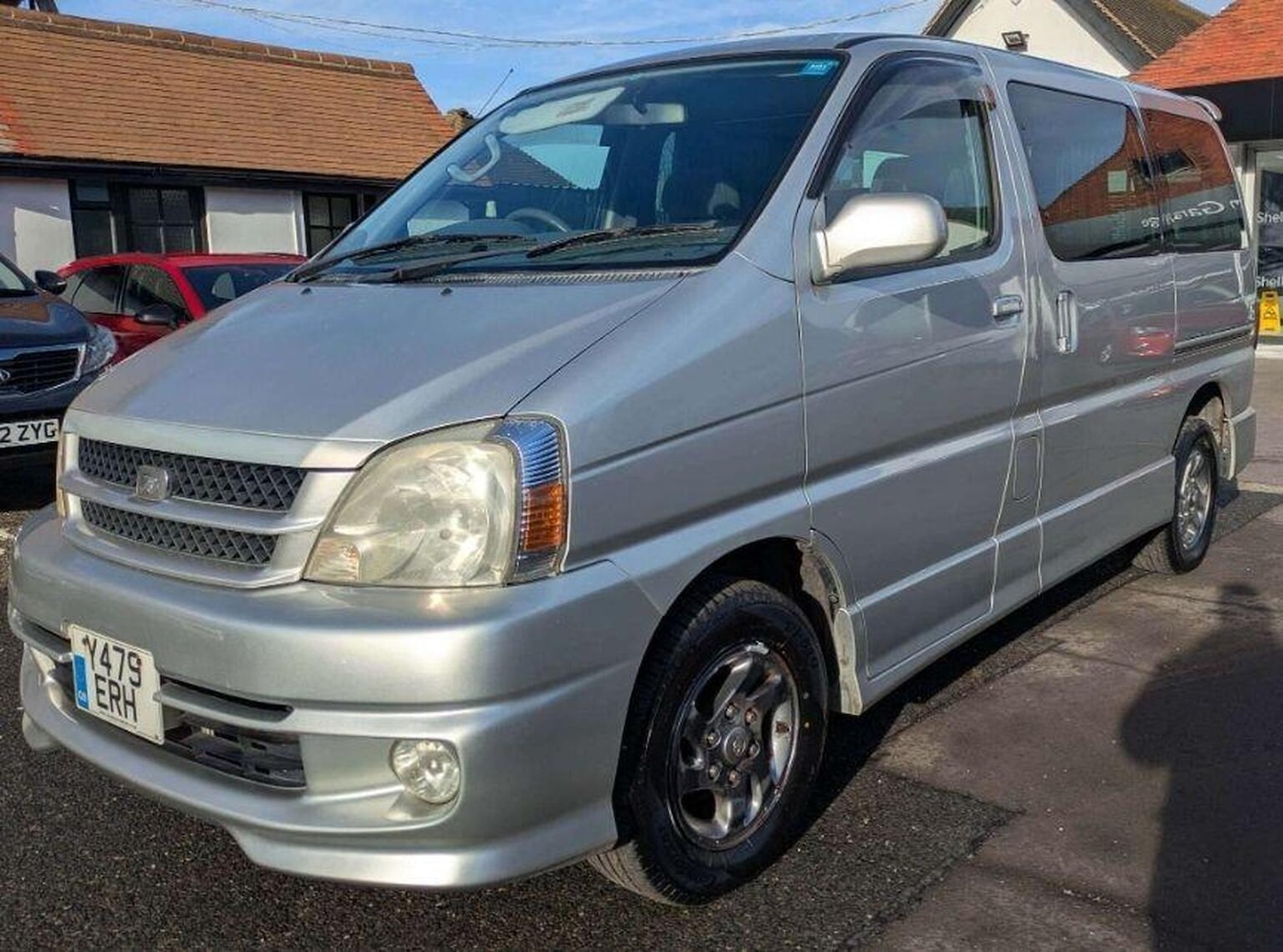 Used Toyota HiAce 2015 for sale - 77470240: Photo 3