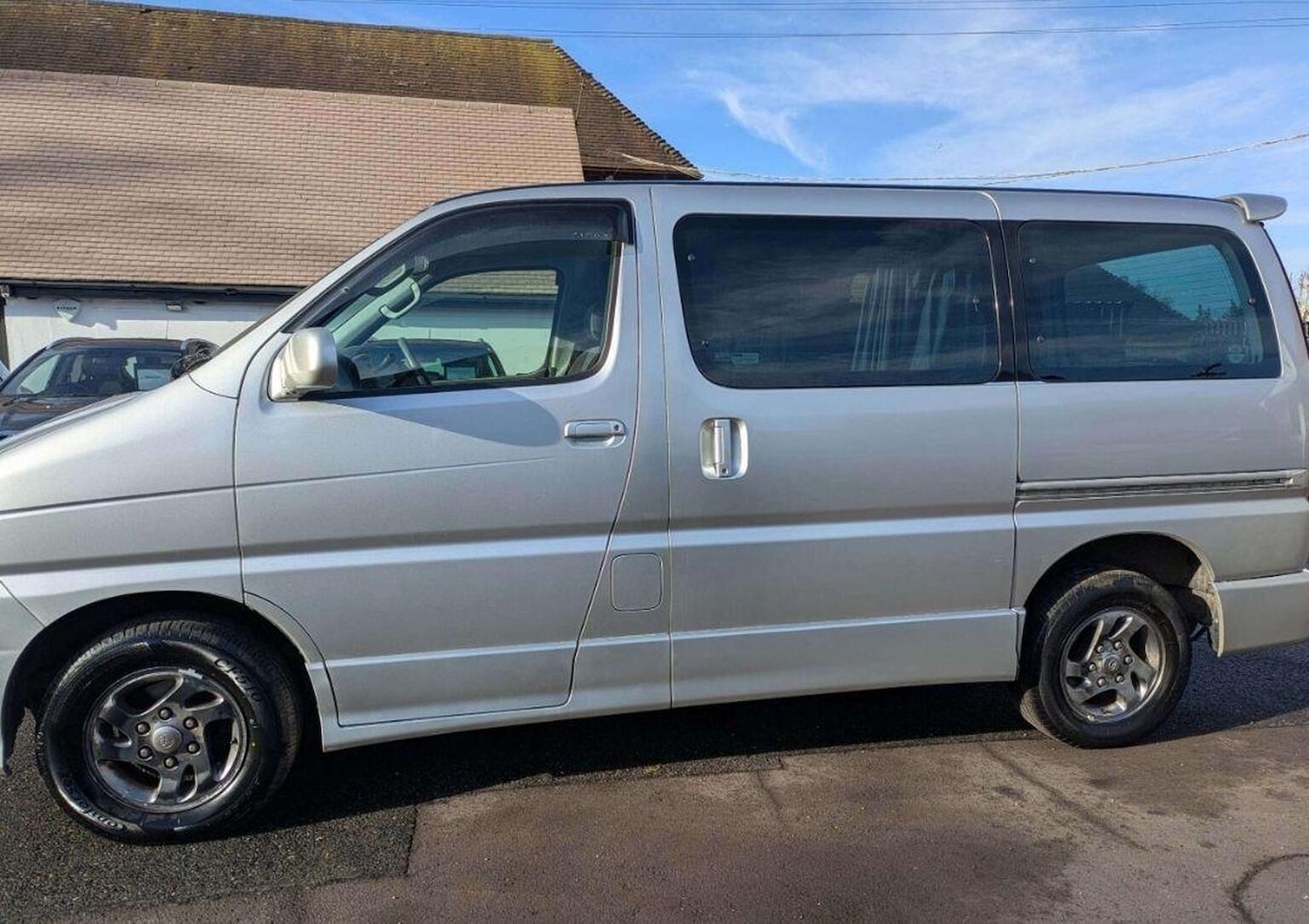 Used Toyota HiAce 2015 for sale - 77470240: Photo 4