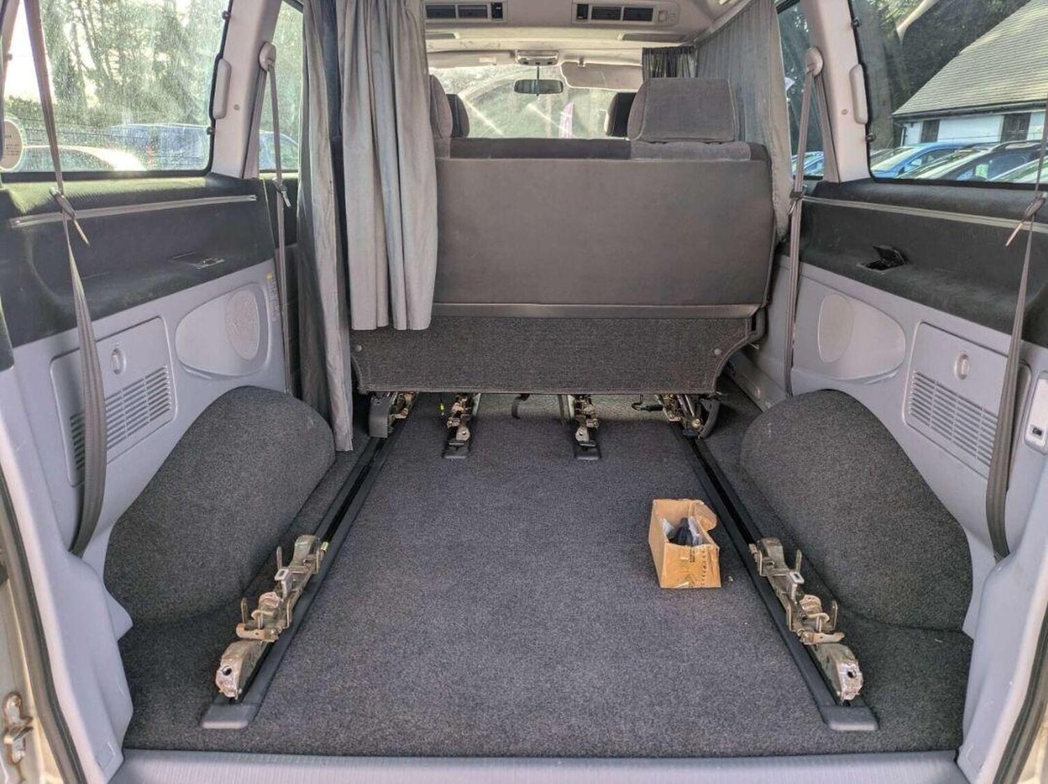 Used Toyota HiAce 2015 for sale - 77470240: Photo 8