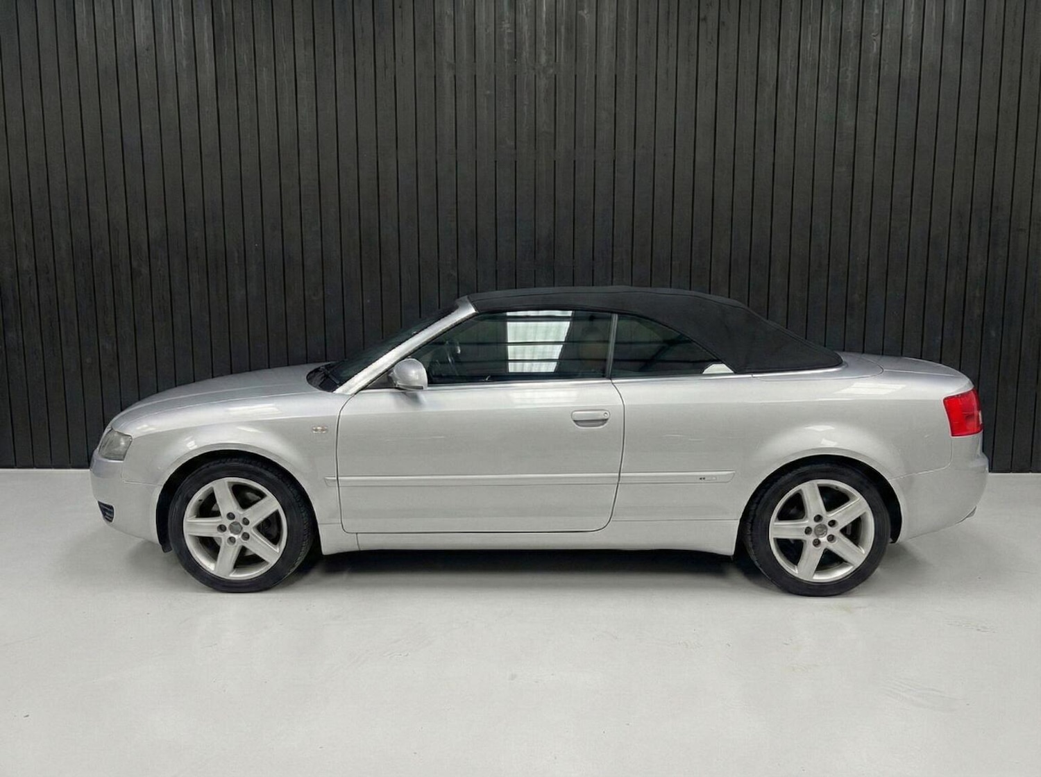 Used Audi A4 2004 for sale - 77555125: Photo 4